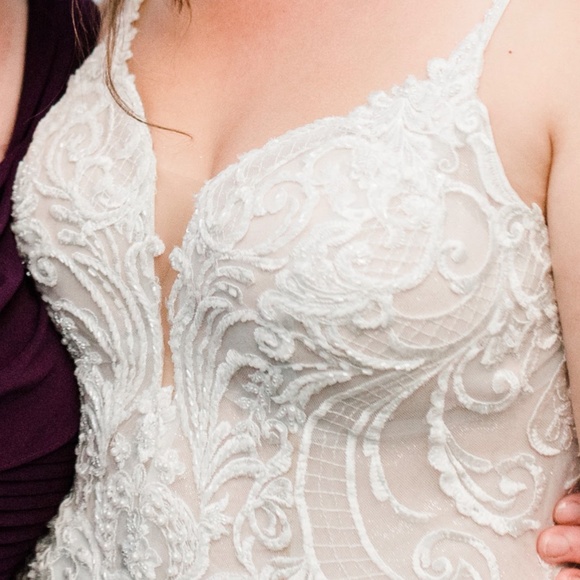 Essence of Australia D2771 Size 14 with Removable Overskirt - Picture 4 of 14